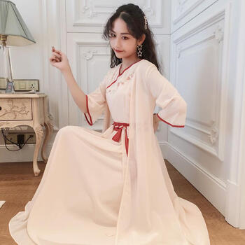 優(yōu)雅氣質(zhì)長(zhǎng)裙，穿出你的少女心
