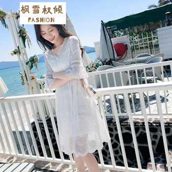 純色連衣裙讓你變身性感小仙女
