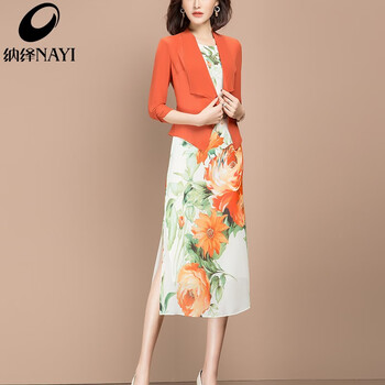純色無(wú)袖連衣裙，打造浪漫女神范
