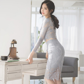 純色小白裙，讓你變身浪漫女神