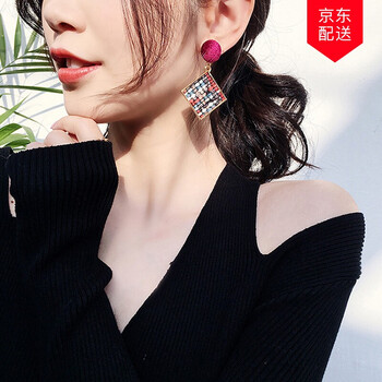 耳釘紅方形