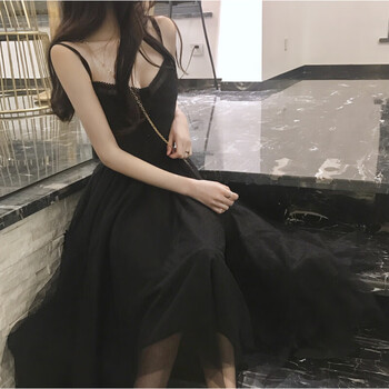 簡(jiǎn)約修身長(cháng)袖裙，打造優(yōu)雅小女人