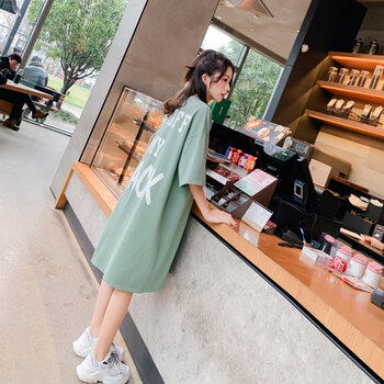 時(shí)尚修身短袖襯衫，打造百變女神