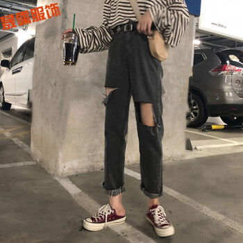 高腰喇叭褲，微胖妹子都愛穿搭