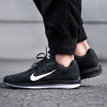 耐克（NIKE）跑步鞋AA7406-001黑色緩震 40