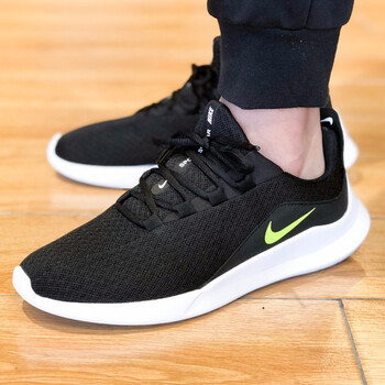 耐克（NIKE）跑步鞋AA2181-010/泡棉中底 42