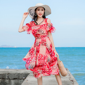 優(yōu)雅網(wǎng)紗長裙，打造迷人瓜子臉