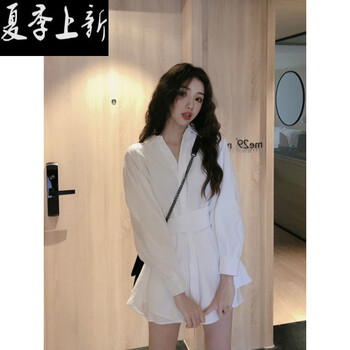 純色吊帶連衣裙，讓你仙氣十足