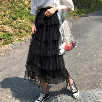 高腰半身短裙，打造浪漫女神