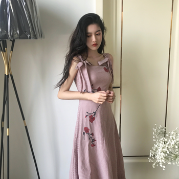 氣質(zhì)長裙，拯救你的臉