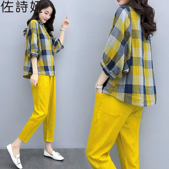 甜美飄逸，印花連衣裙打造少女風(fēng)