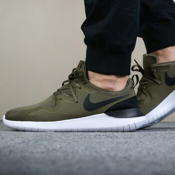 耐克（NIKE）跑步鞋AA2160-200 
