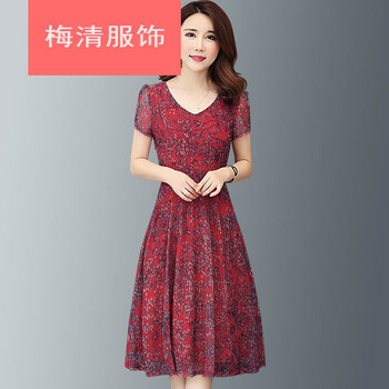純色連衣裙，打造女神的優(yōu)雅范