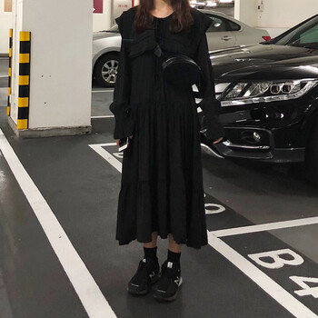 夏日海邊度假，連衣裙喚醒少女心