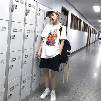 圓領(lǐng)條紋連衣裙，打造清爽小仙女