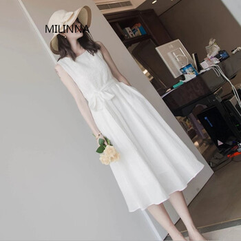 米琳娜（MILINNA） 純色 拼接，背帶，蕾絲 連衣裙