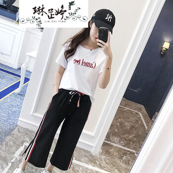 性感蕾絲連衣裙，打造優(yōu)雅女神范