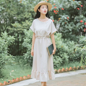 女生都愛的露肩袖連衣裙