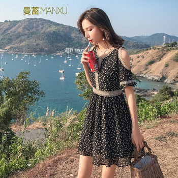 曼蓄（MANXU） 碎花 繡花，蕾絲拼接 連衣裙