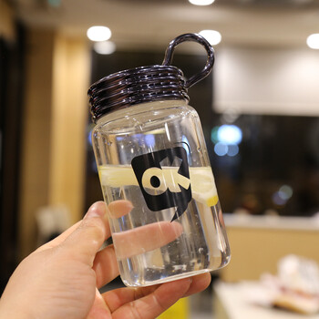 雙層防燙保溫杯，喝水更方便