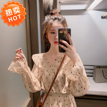 純色連衣裙，微胖女神的吸睛利器