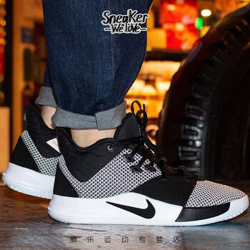 耐克(Nike)籃球鞋AO2608-002 