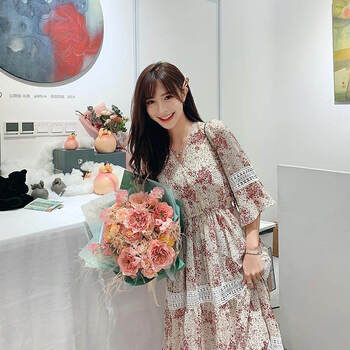 喇叭袖連衣裙，微胖女孩的福音