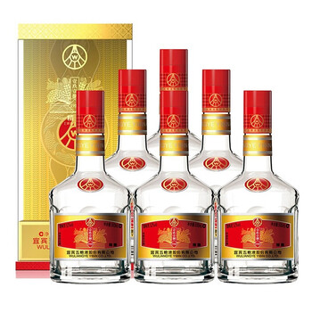 醇香白酒，老友相聚的好幫手