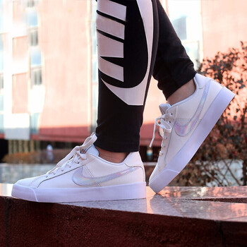 耐克（NIKE）板鞋AO2810-104/女款 