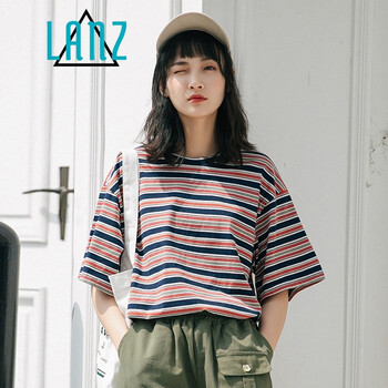 復(fù)古條紋上衣，打造優(yōu)雅小仙女