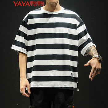 鴨鴨（YAYA） 短袖 男士T恤 雙色條-黑白條 