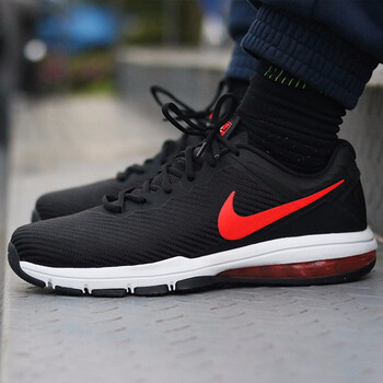 耐克（NIKE）跑步鞋869633-006/黑色紅標 