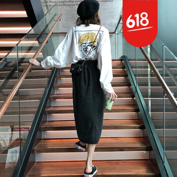 喇叭袖長(zhǎng)袖t恤