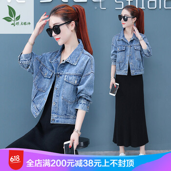 時(shí)尚翻領(lǐng)風(fēng)衣，穿出你的復(fù)古范