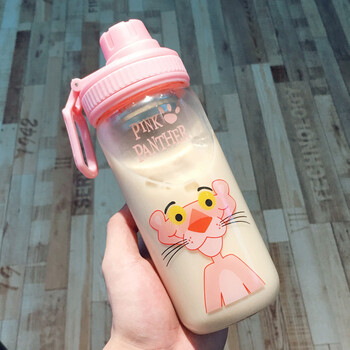 枕邊了雙層玻璃杯，喝水不再等待