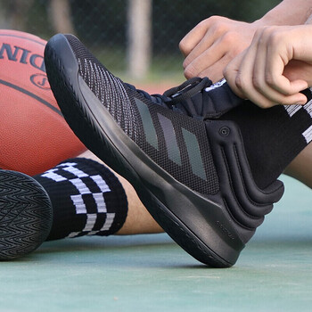 阿迪達斯（Adidas）籃球鞋BC0997  