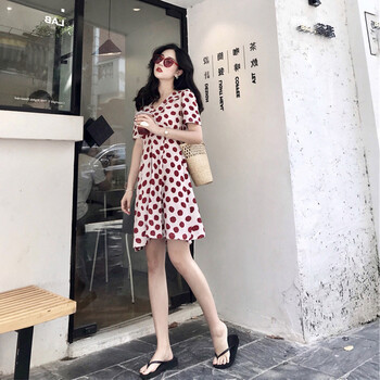 精致蕾絲裙，打造優(yōu)雅女神