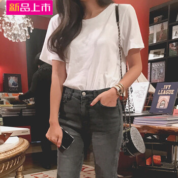 時(shí)尚百搭長(zhǎng)袖襯衫，打造清爽女神