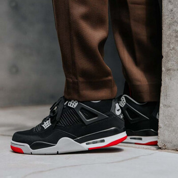耐克（NIKE）籃球鞋 308497-060黑紅公牛復(fù)刻 