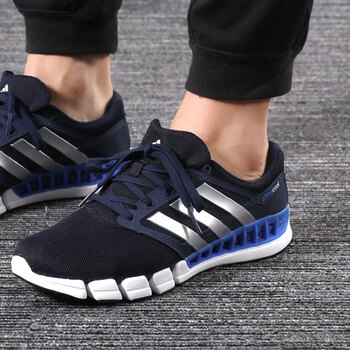阿迪達(dá)斯（Adidas）跑步鞋EF2662/深藍(lán)色 