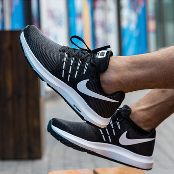 耐克(Nike)跑步鞋SWIFT黑白908989-001 