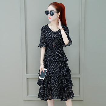 復古條紋裙，打造優(yōu)雅小女人