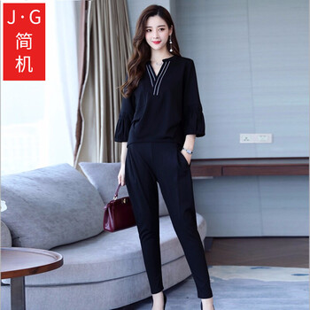 簡約風(fēng)條紋外套，微胖女神的標(biāo)配