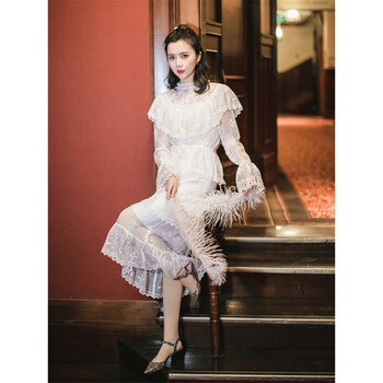 純色連衣裙，讓你秒變女神范