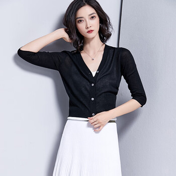 寬松短款上衣，微胖女神的好選擇