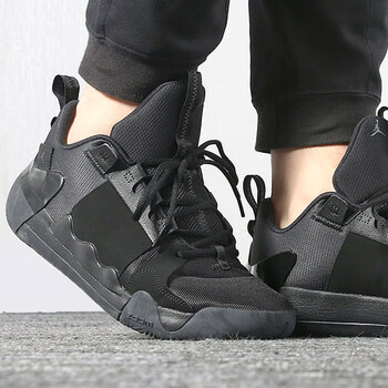 耐克（NIKE）籃球鞋AT4030-002 42