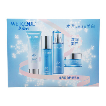 熬夜皮膚干燥，保濕面膜來(lái)救場(chǎng)