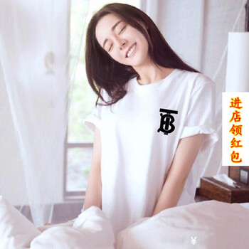 字母短袖上衣，微胖妹子的好幫手