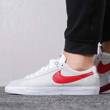 耐克（NIKE）板鞋704939-101/紅勾 42
