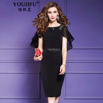 圓領(lǐng)吊帶裙，打造清爽小仙女范